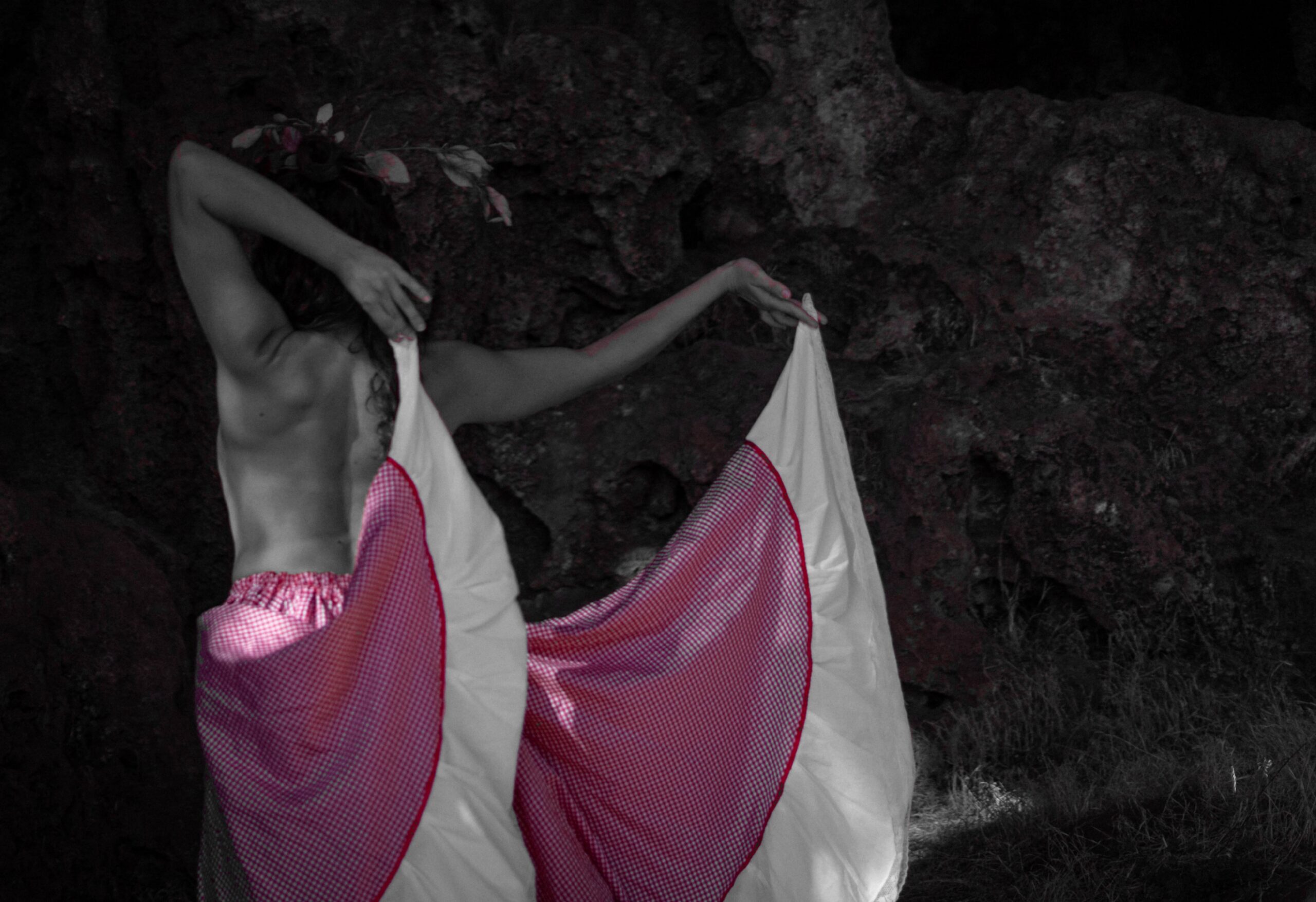 {"remix_data":[],"remix_entry_point":"challenges","source_tags":["local"],"origin":"unknown","total_draw_time":0,"total_draw_actions":0,"layers_used":0,"brushes_used":0,"photos_added":0,"total_editor_actions":{},"tools_used":{"effects":1},"is_sticker":false,"edited_since_last_sticker_save":true,"containsFTESticker":false}